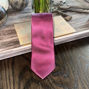 CALVIN KLEIN Skinny Tie. 100% Silk.